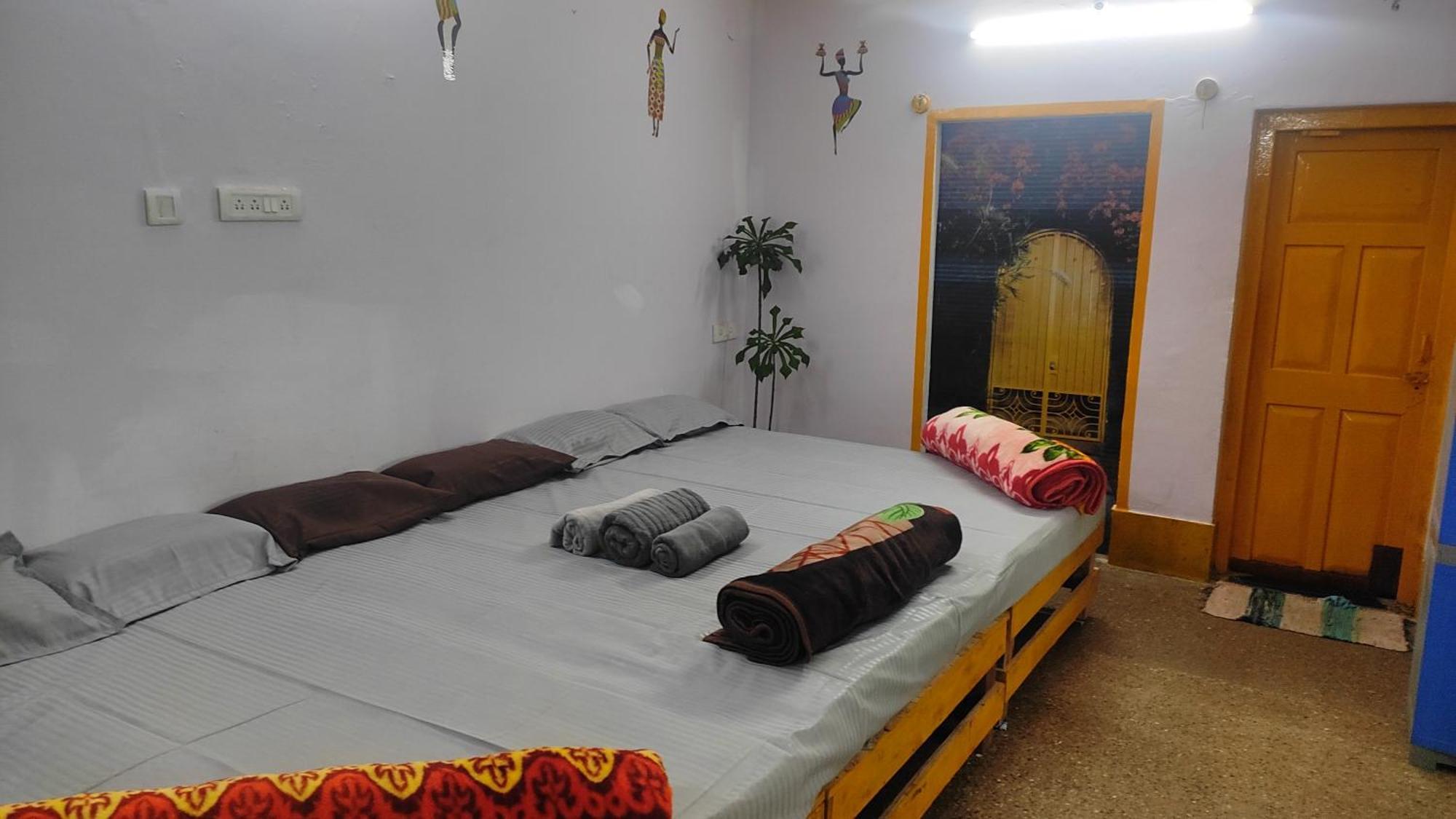 Hotel Adh Amilia Gardens Narasimharaja Puram Esterno foto