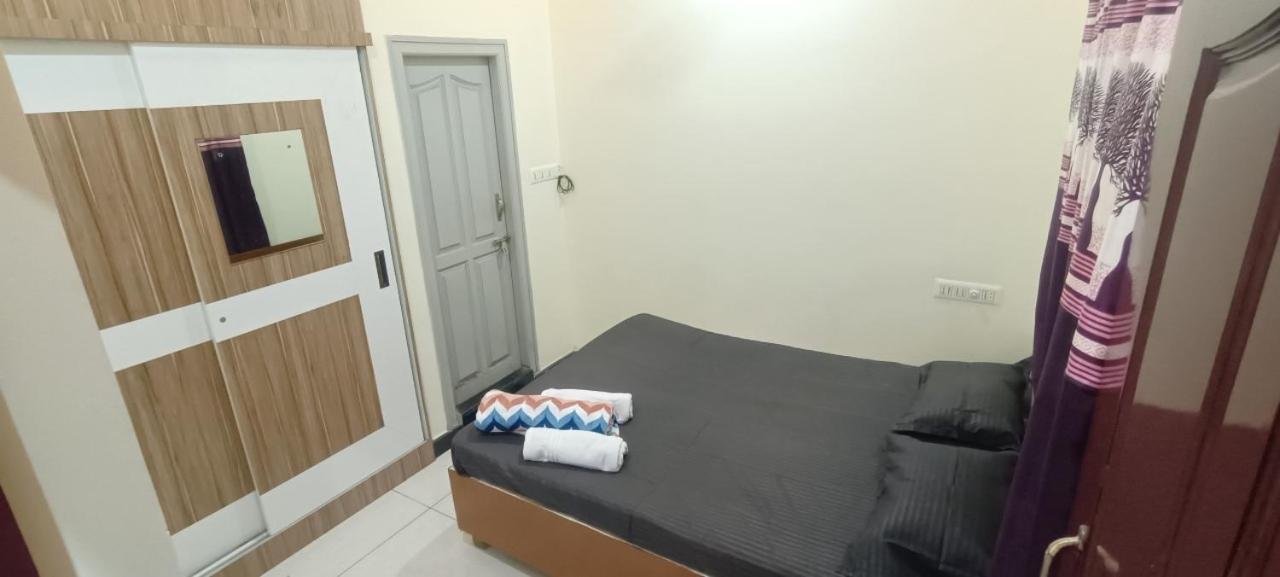 Hotel Adh Amilia Gardens Narasimharaja Puram Esterno foto
